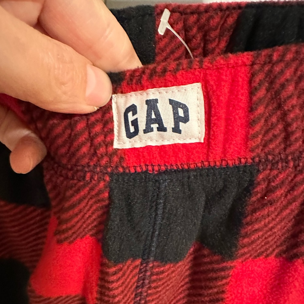 Gap - Picture 2 of 4